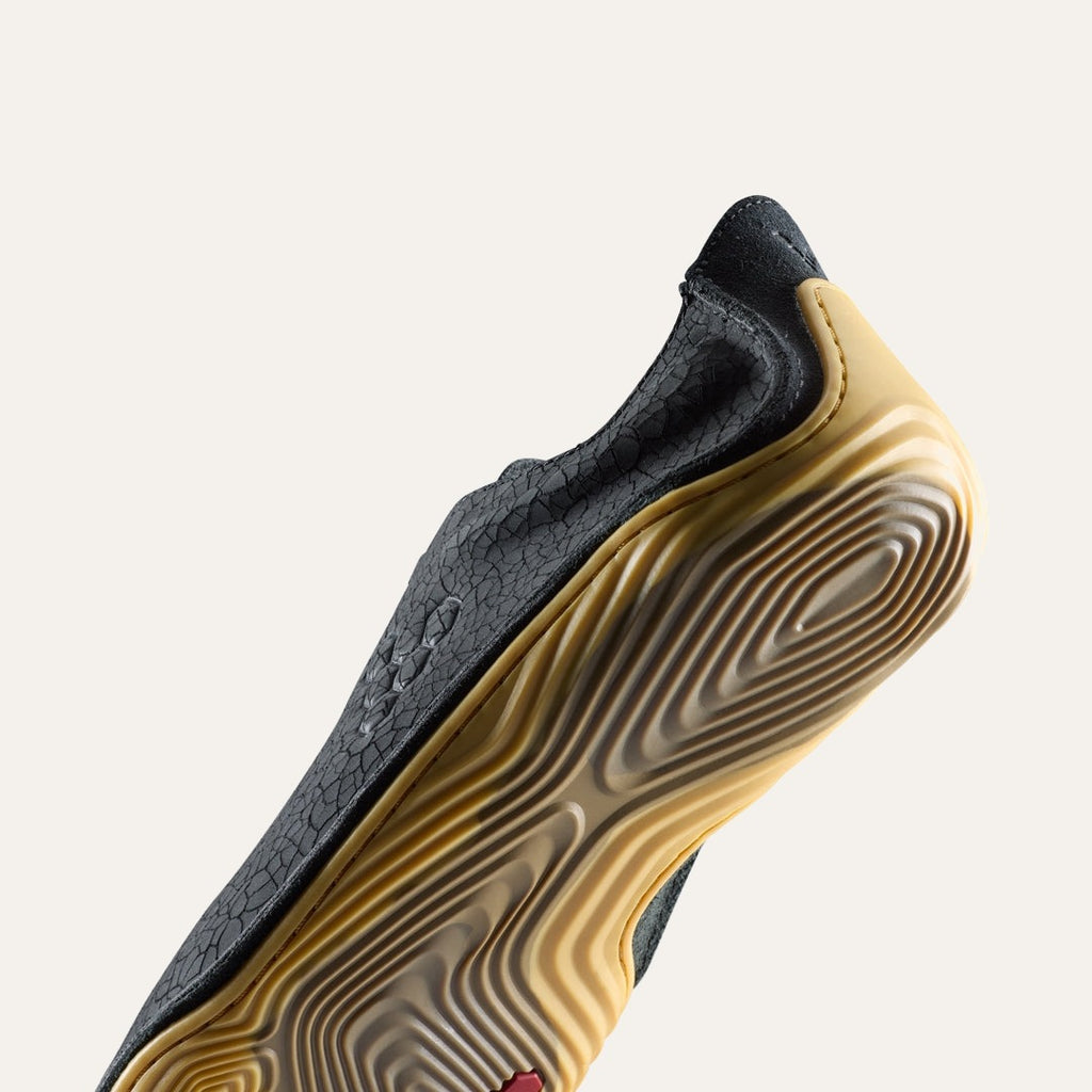 Sensus II Grounding Womens - Obsidian Cracked Leather