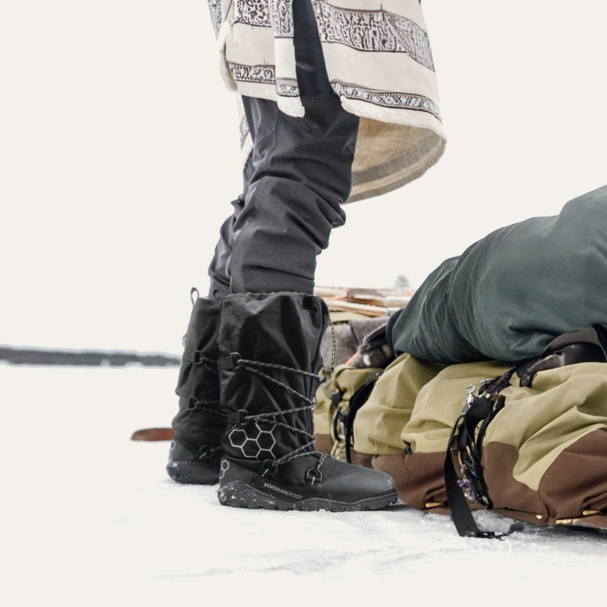 Tundra ESC Womens - Obsidian